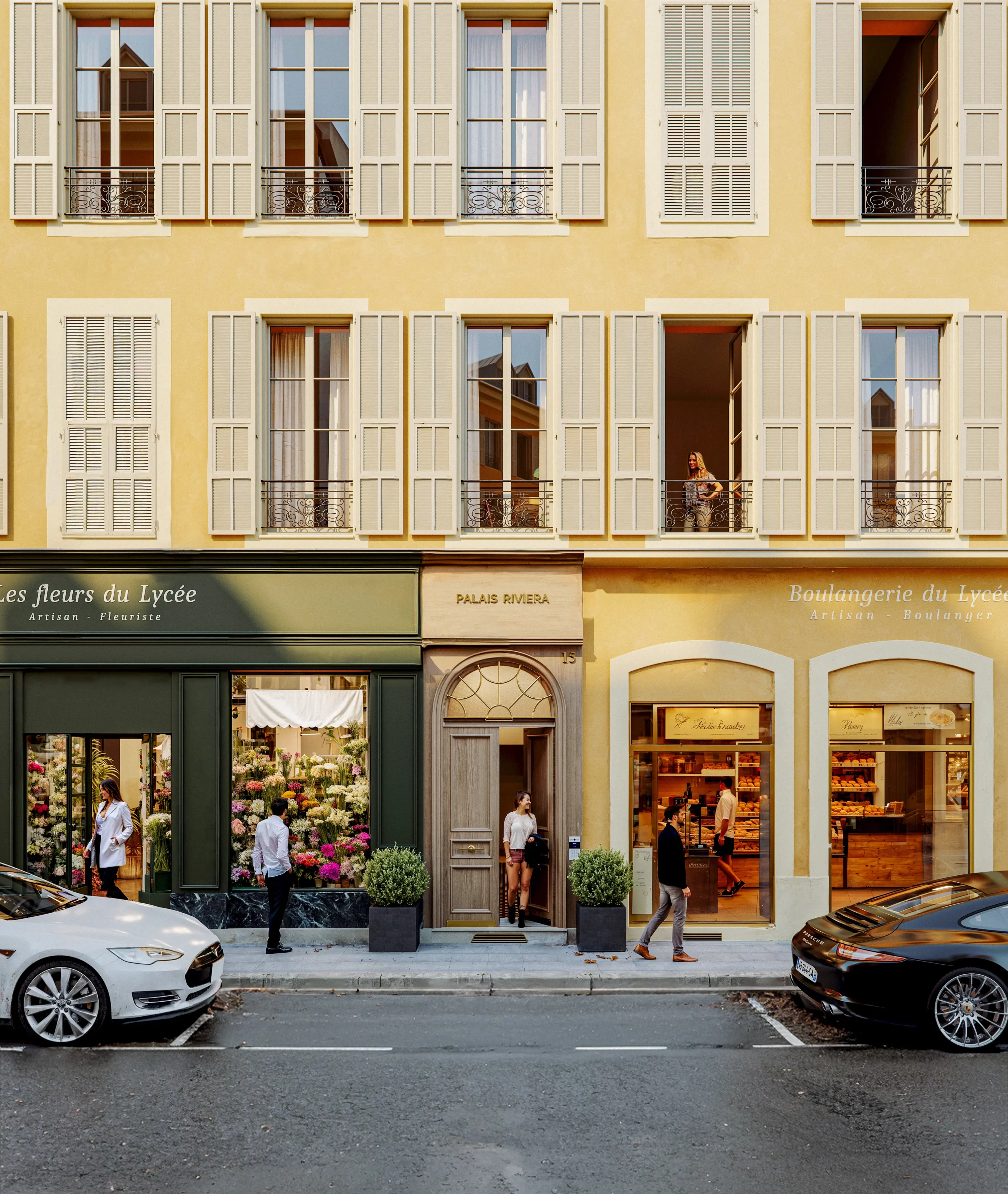 Palais Riviera à Nice pour Catella : façade ocre, volets clairs et commerces sur rue.